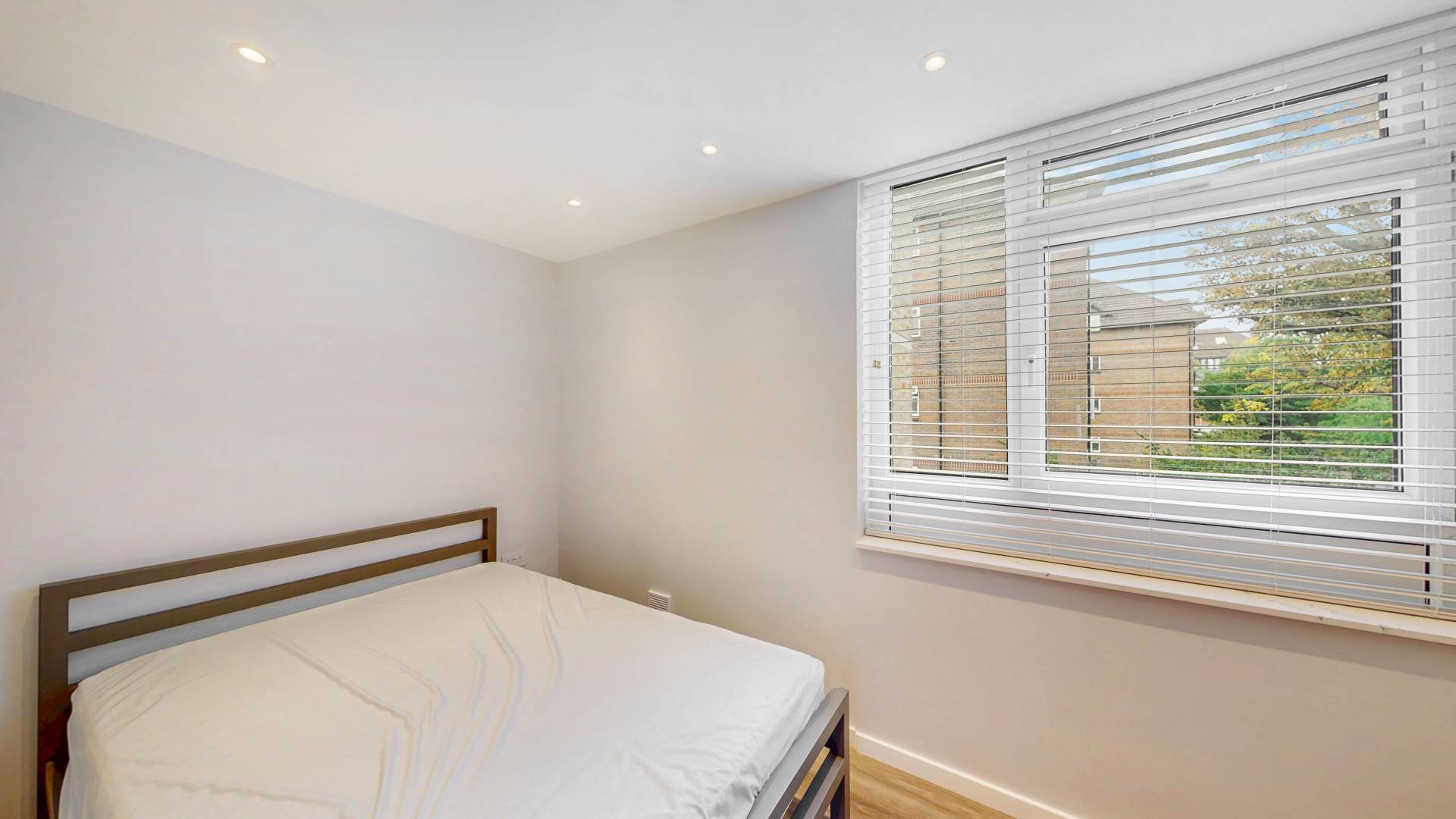 Modern Sharers Apartment Brondesbury Park, Brondesbury 